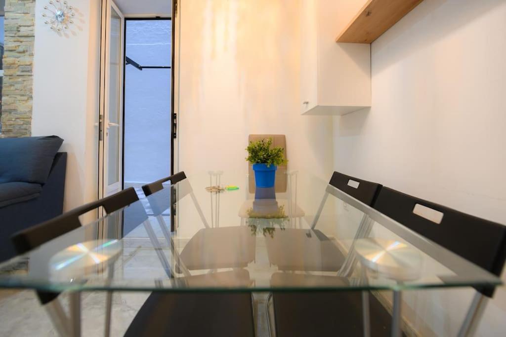 Encantador Apartamento Temporal Centrico Con Patio Privado Mpe51 Apartment Madrid Bagian luar foto