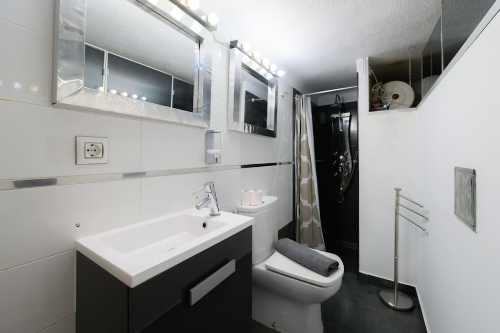 Encantador Apartamento Temporal Centrico Con Patio Privado Mpe51 Apartment Madrid Bagian luar foto