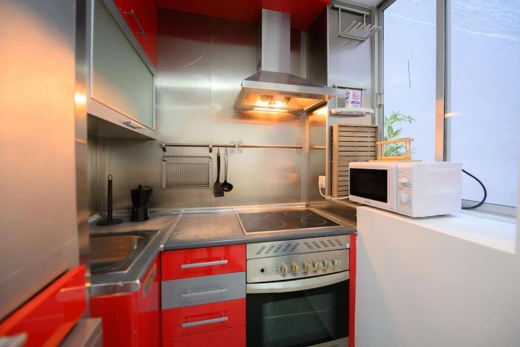 Encantador Apartamento Temporal Centrico Con Patio Privado Mpe51 Apartment Madrid Bagian luar foto